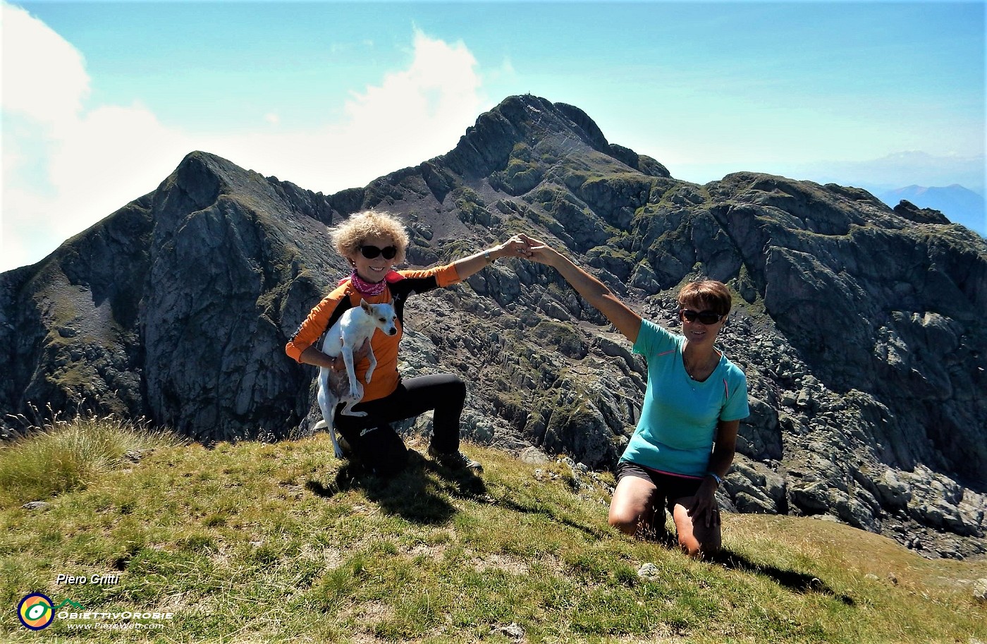 64 In vetta al Pizzo Paradiso (2493 m) con vista sul Tre Signori.jpg